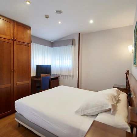 Hotel Villalegre Avilés Екстериор снимка