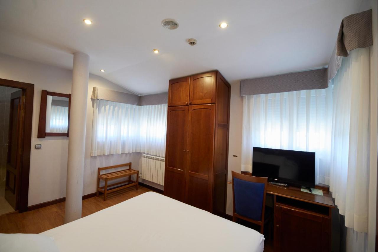 Hotel Villalegre Avilés Екстериор снимка