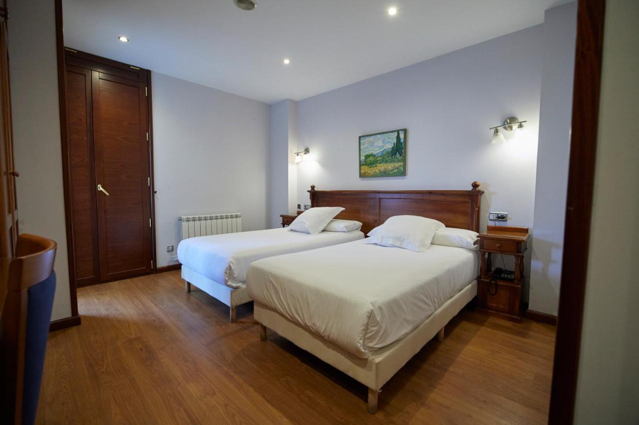 Hotel Villalegre Avilés Екстериор снимка