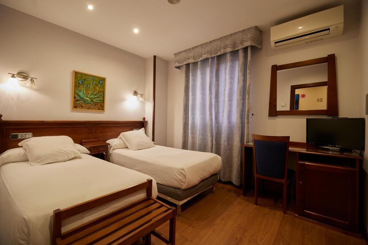 Hotel Villalegre Avilés Екстериор снимка
