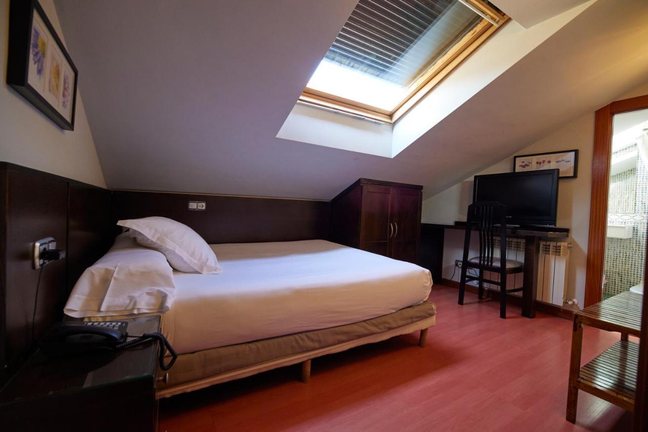 Hotel Villalegre Avilés Екстериор снимка