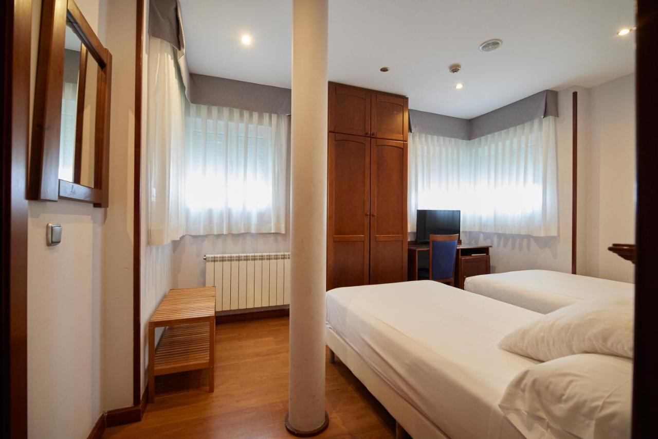 Hotel Villalegre Avilés Екстериор снимка