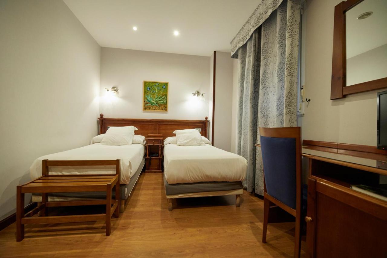 Hotel Villalegre Avilés Екстериор снимка
